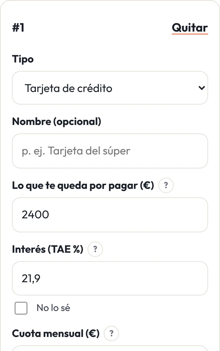 Formulario de la calculadora con una tarjeta de crédito de 2.400 € al 21,9 % TAE